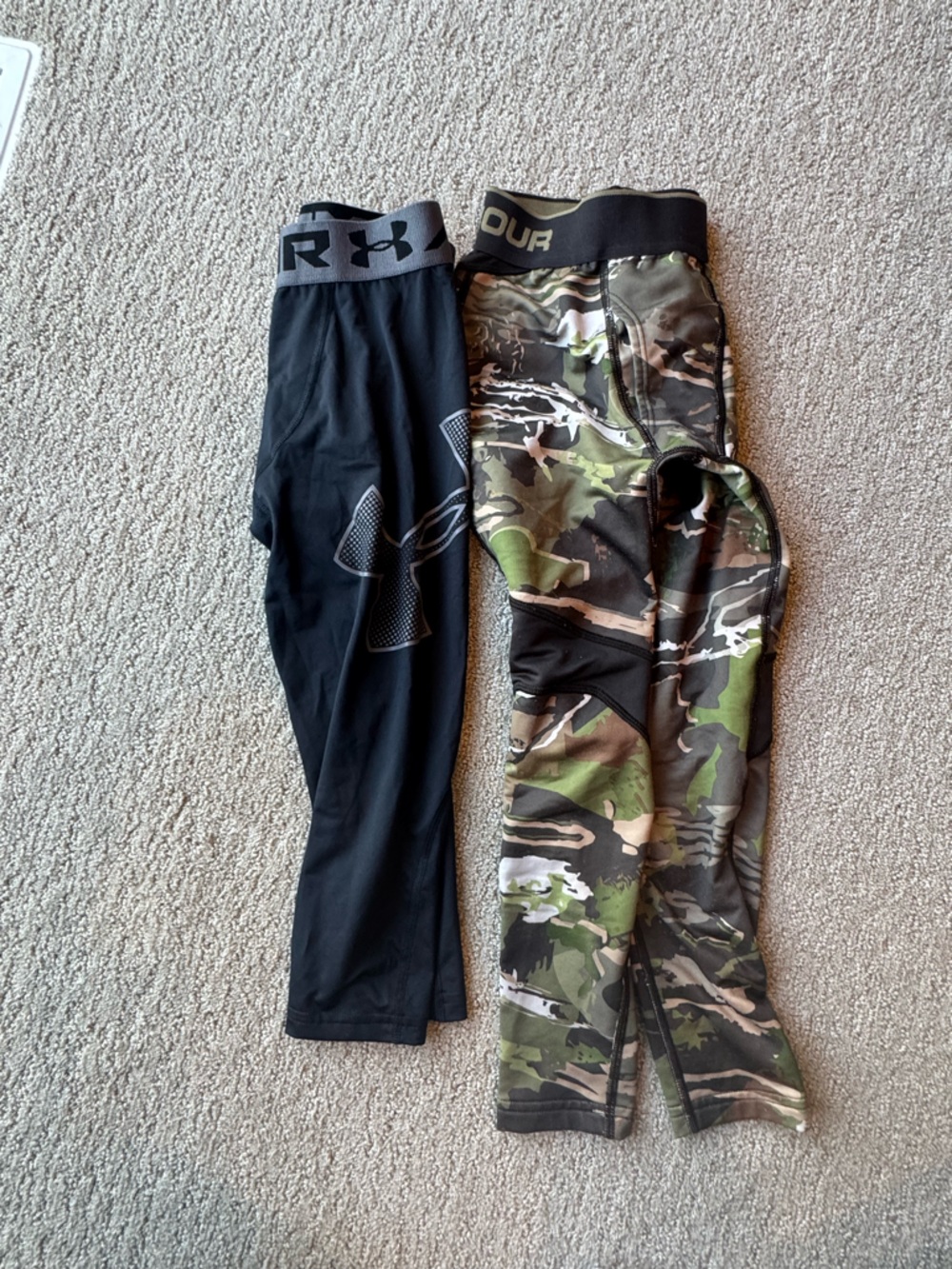 2 Under Armour Compression/Performance Leggings/Tights